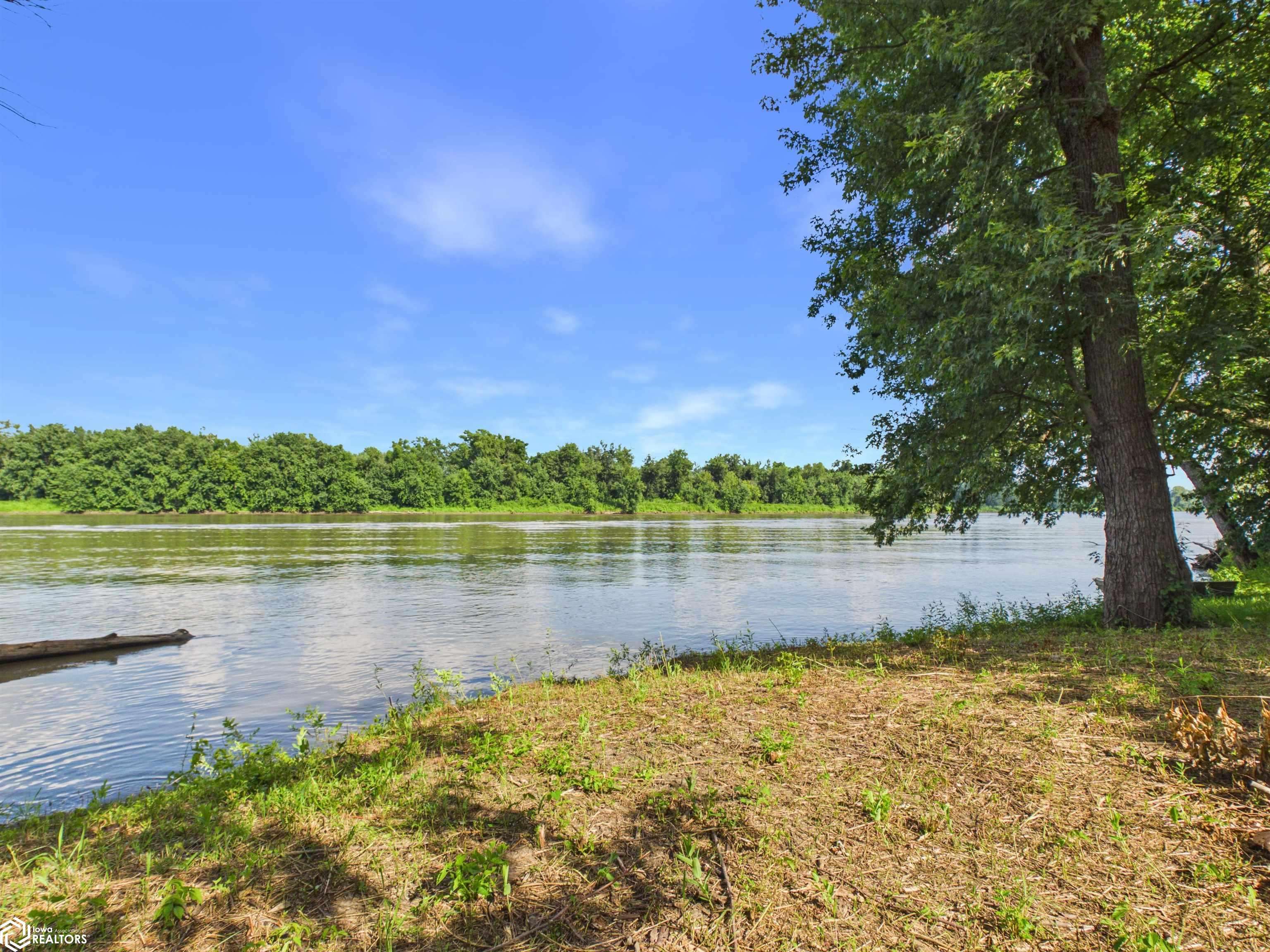 103 Oconnell RD, Burlington, IA 52601