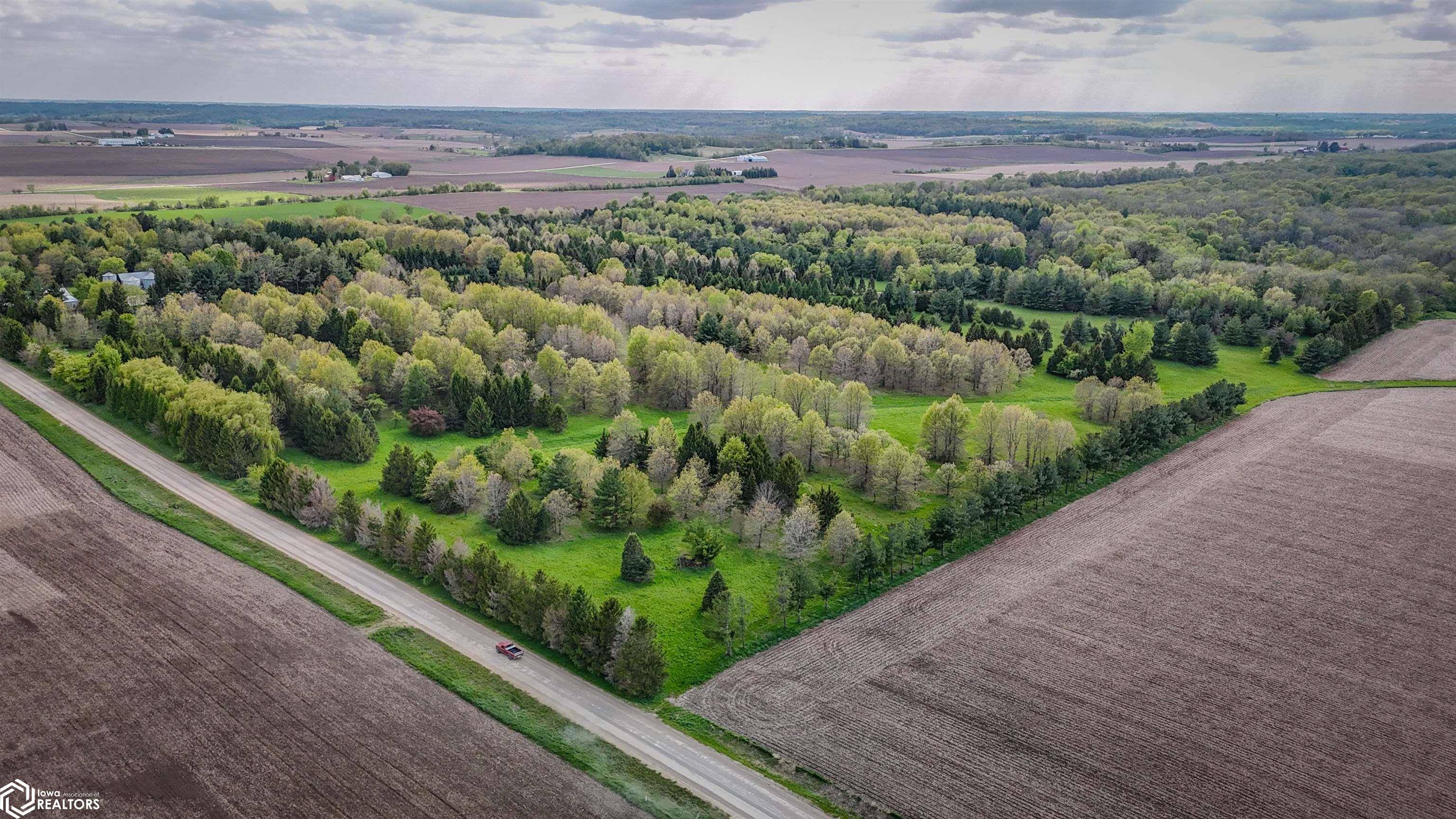 TBD Irish LN, Mount Vernon, IA 52314