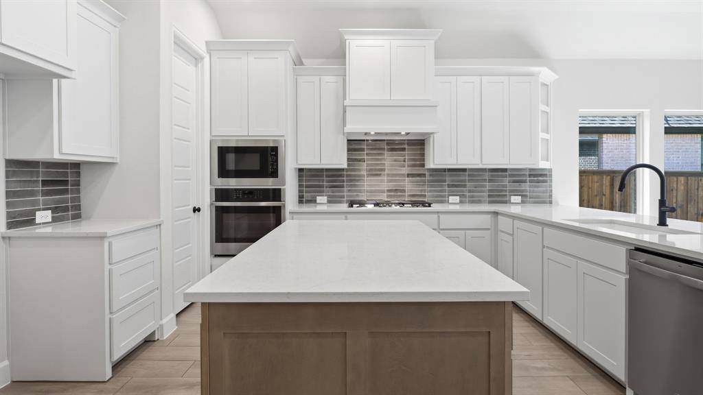300 Spruce Brook Drive, Mckinney, TX 75071