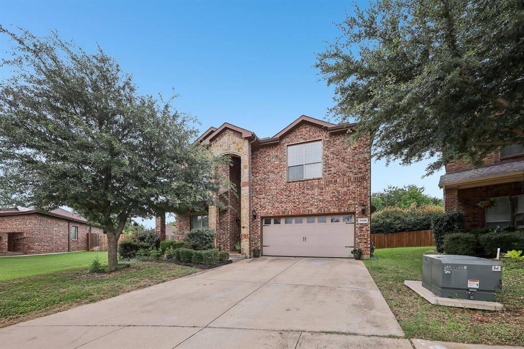 5220 Prestwick Drive, Arlington, TX 76001