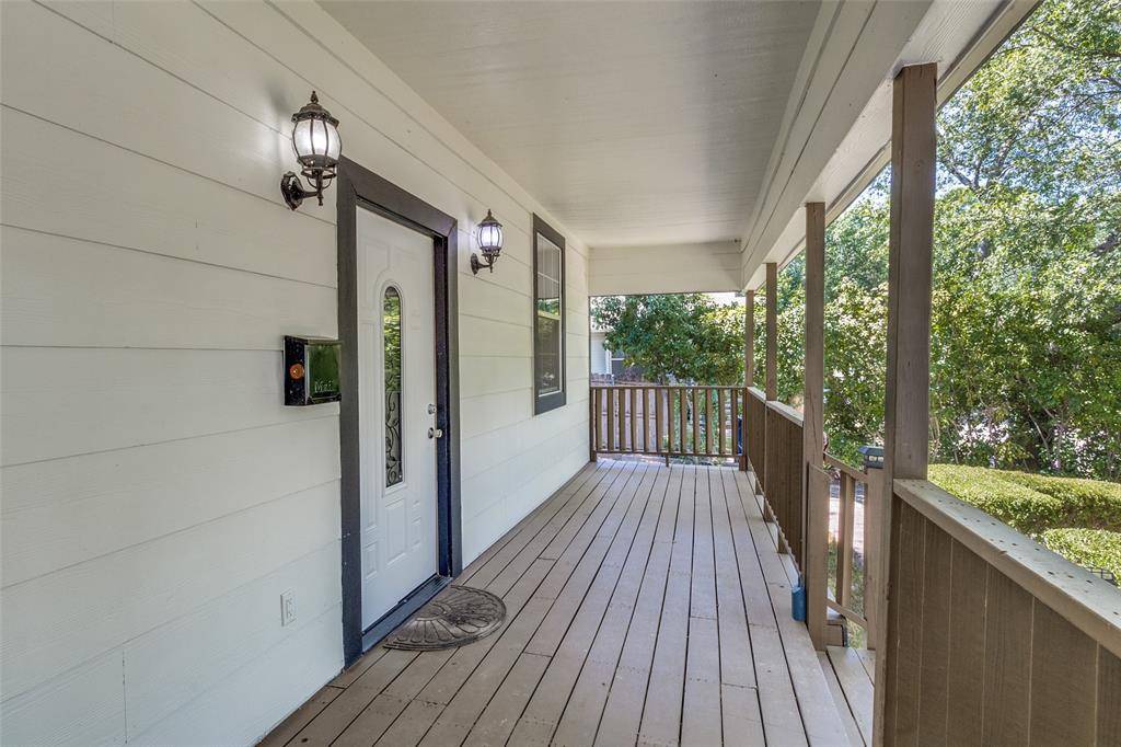 915 Cameron Avenue, Dallas, TX 75223