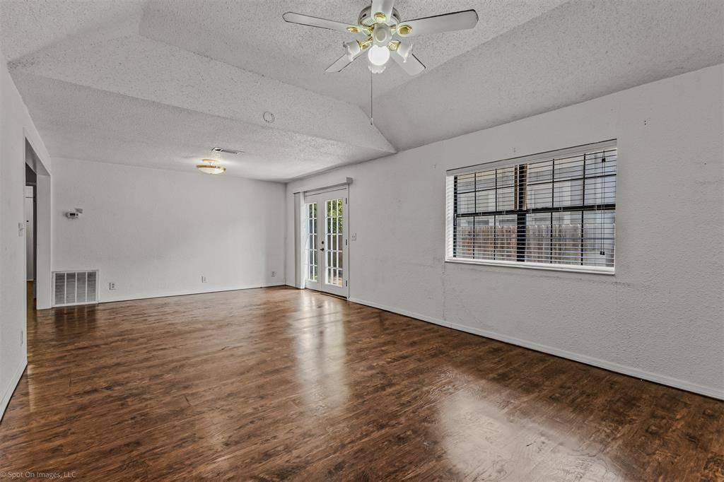 5715 Victor Street, Dallas, TX 75214