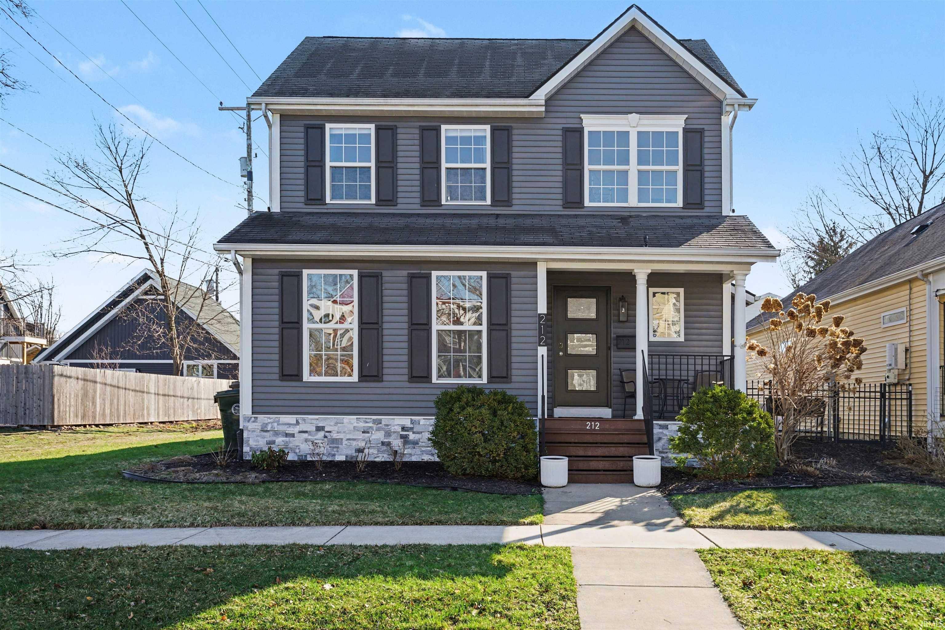 212 S Notre Dame AVE, South Bend, IN 46617-3006