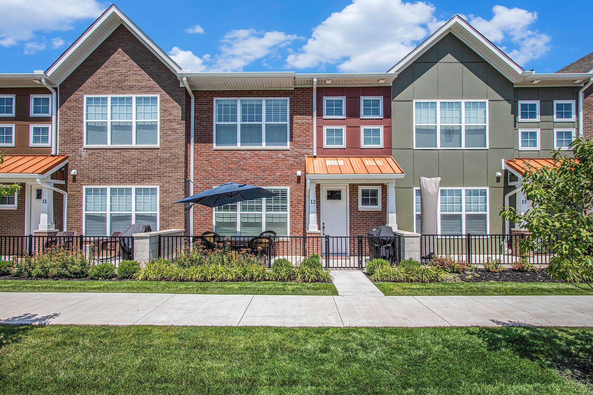 960 N Frances ST #12, South Bend, IN 46617