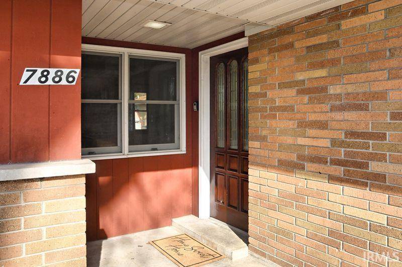 7886 Delaware PL, Merrillville, IN 46140