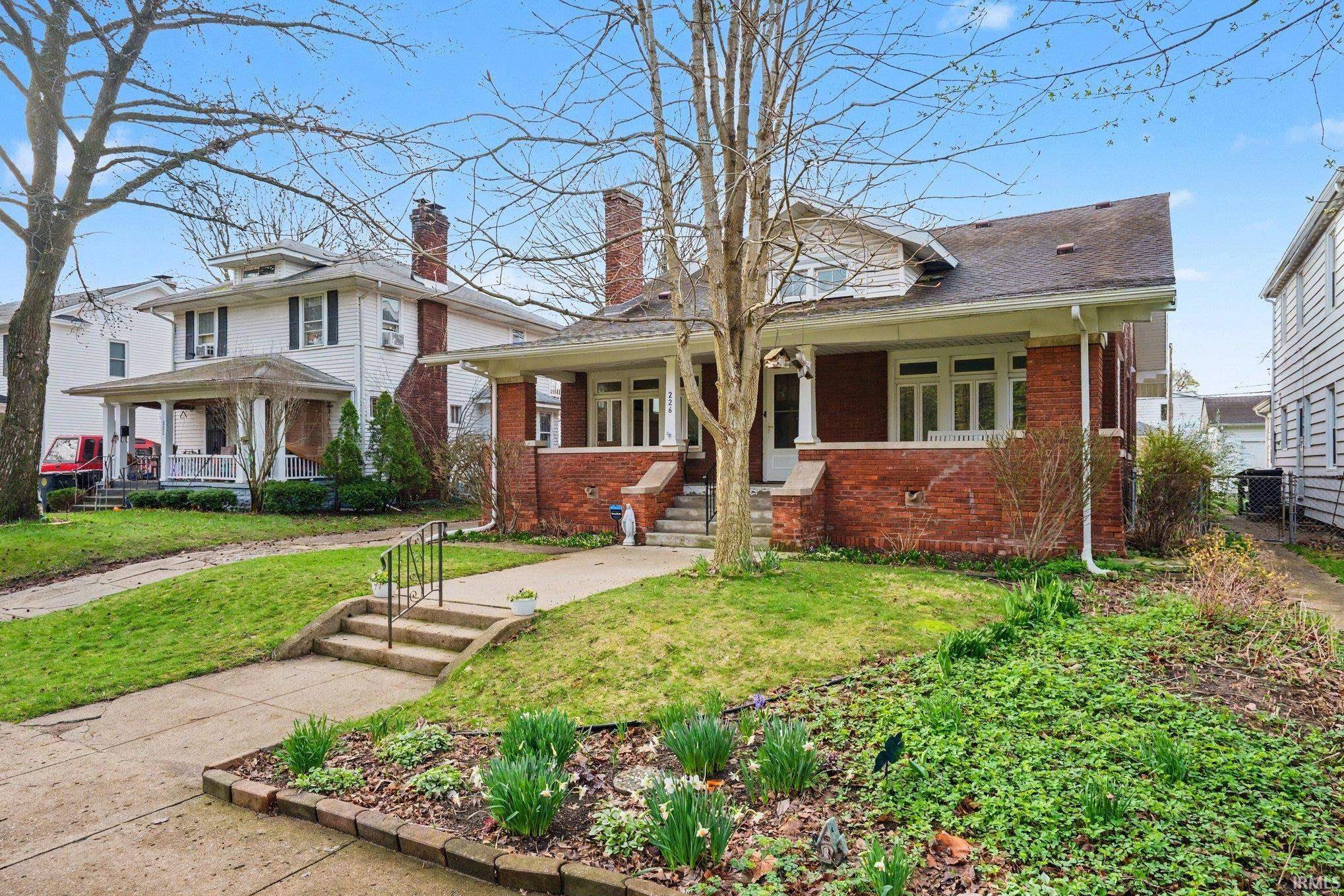 226 Parkovash AVE, South Bend, IN 46617-1147