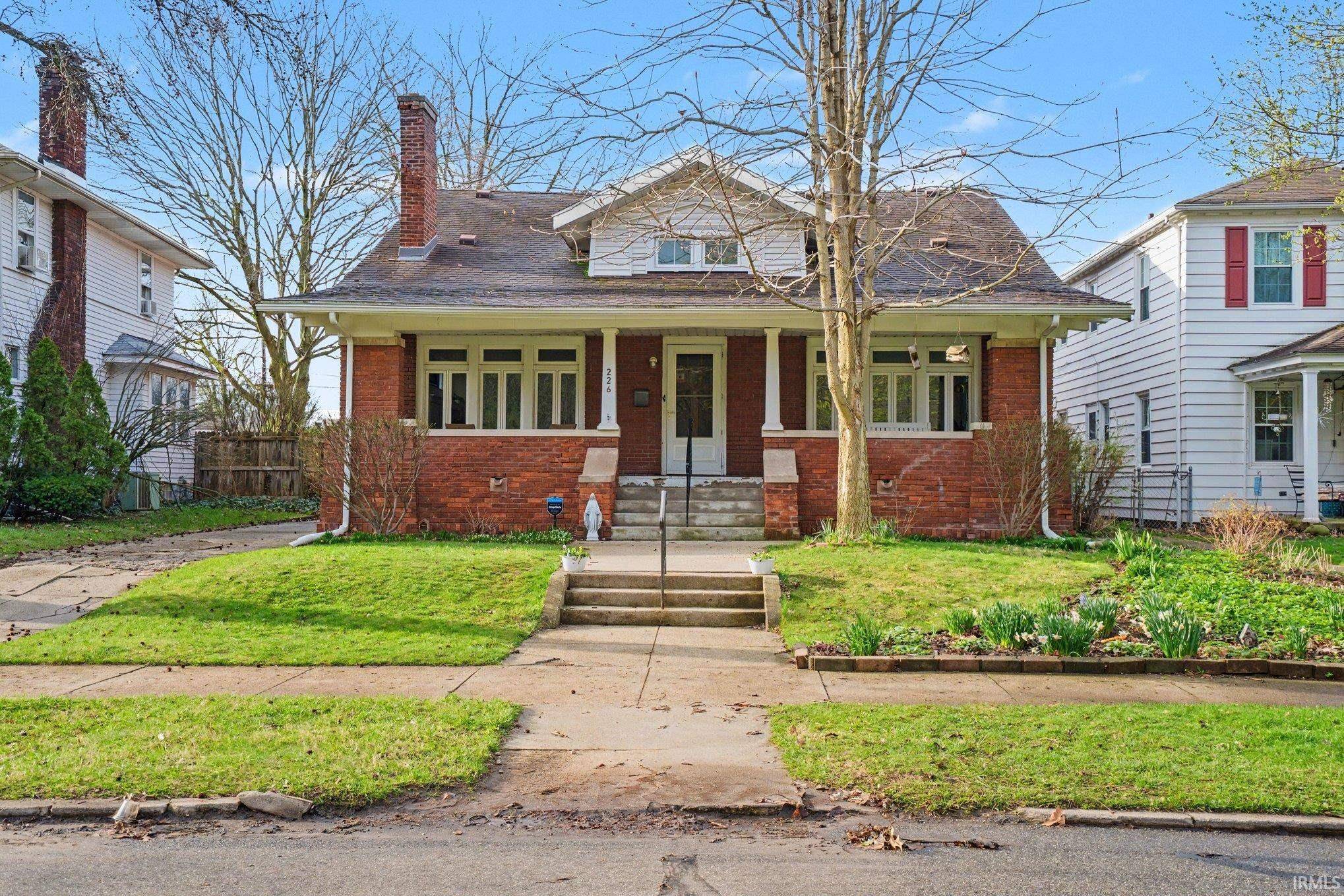 226 Parkovash AVE, South Bend, IN 46617-1147