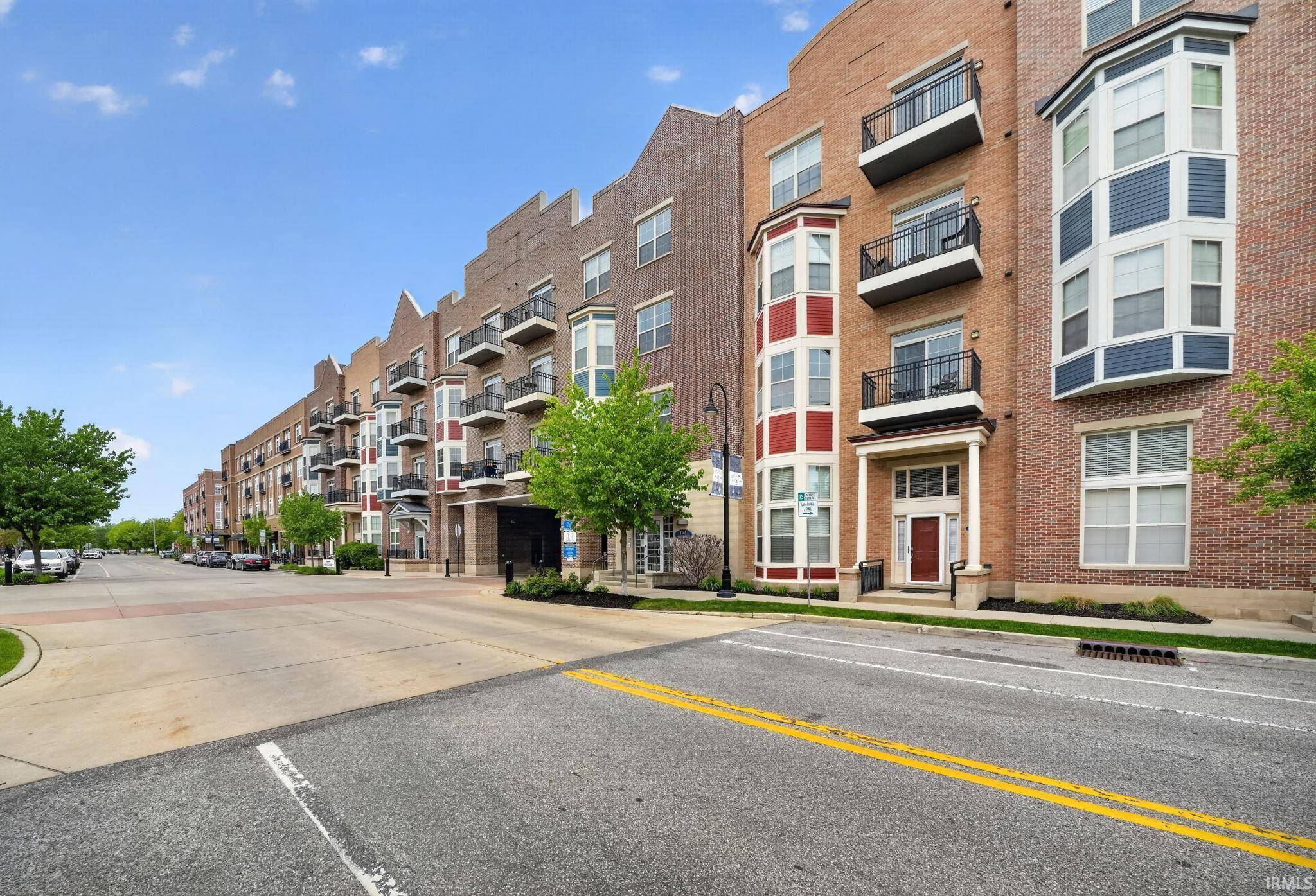 1145 Napoleon ST #206, South Bend, IN 46617-1495