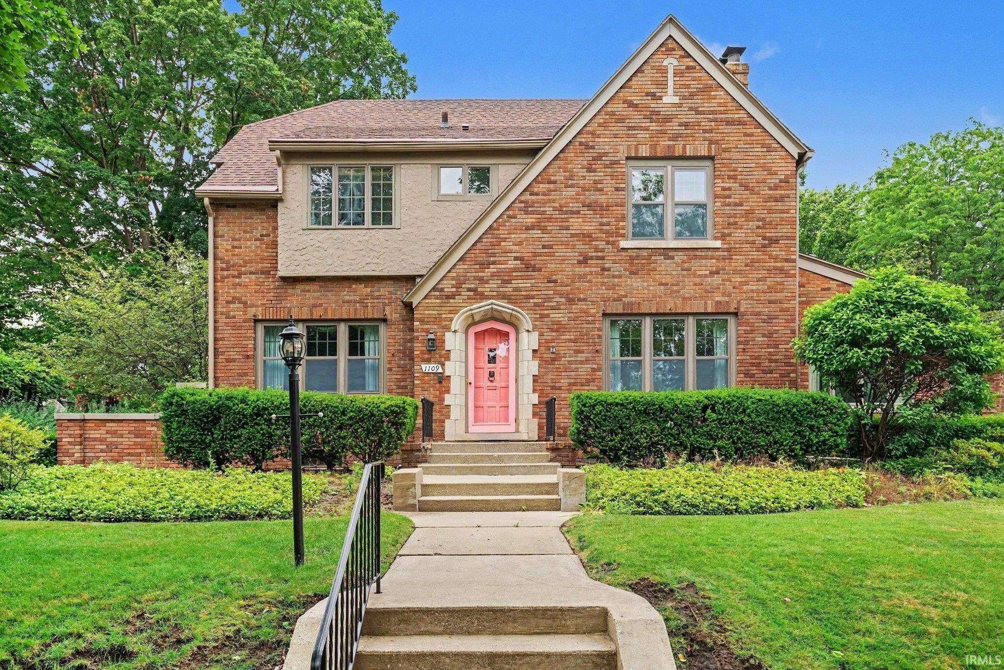1109 Donmoyer AVE, South Bend, IN 46614-2147