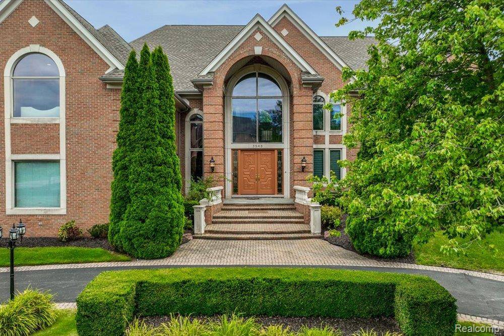 3543 Cedar Brook DR, Rochester Hills, MI 48309