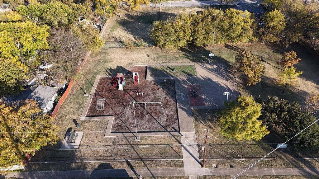 4009 Hammerly Drive, Dallas, TX 75212