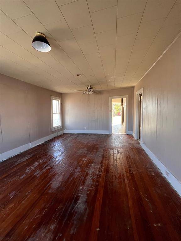 316 E 7th Street, Coleman, TX 76834