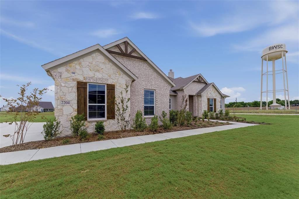 2204 Continent Court, Krum, TX 76249