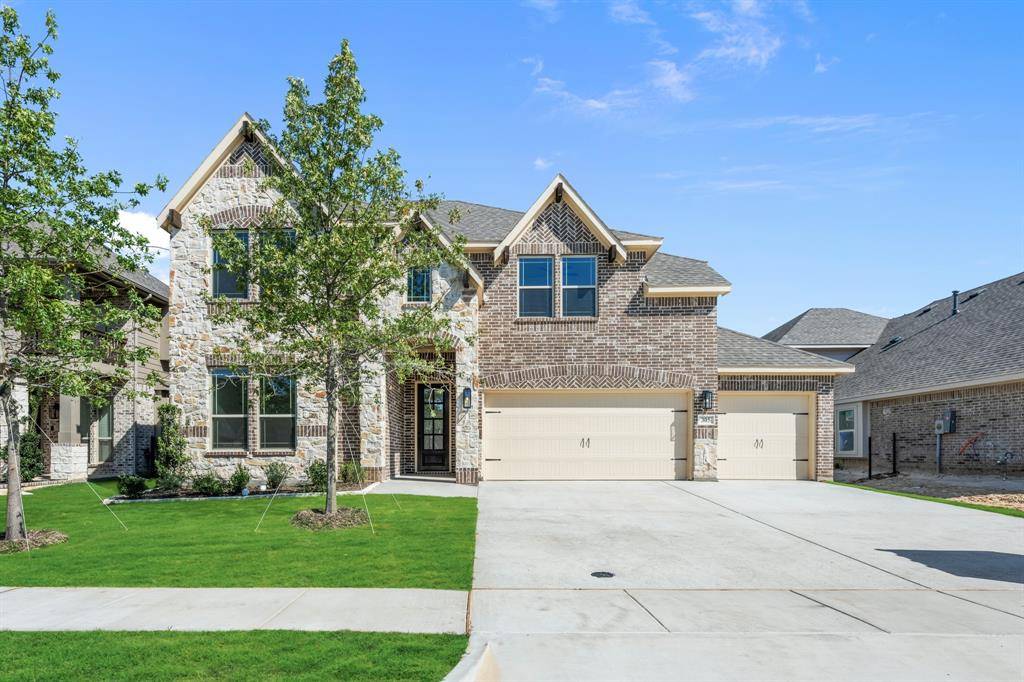 305 Bowrider Lane, Granbury, TX 76049