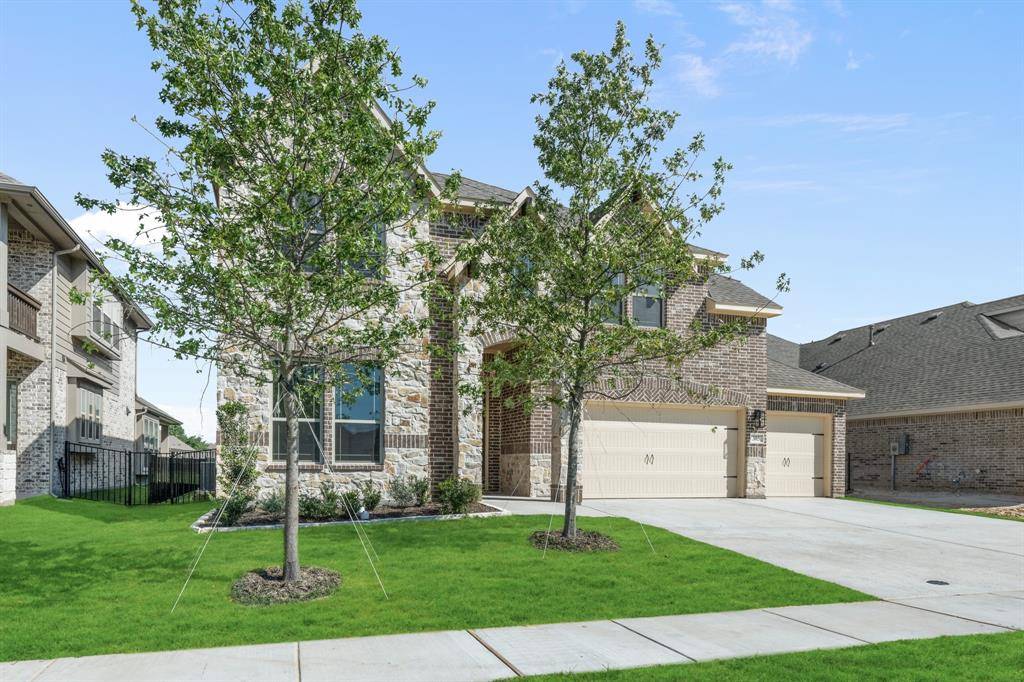 305 Bowrider Lane, Granbury, TX 76049