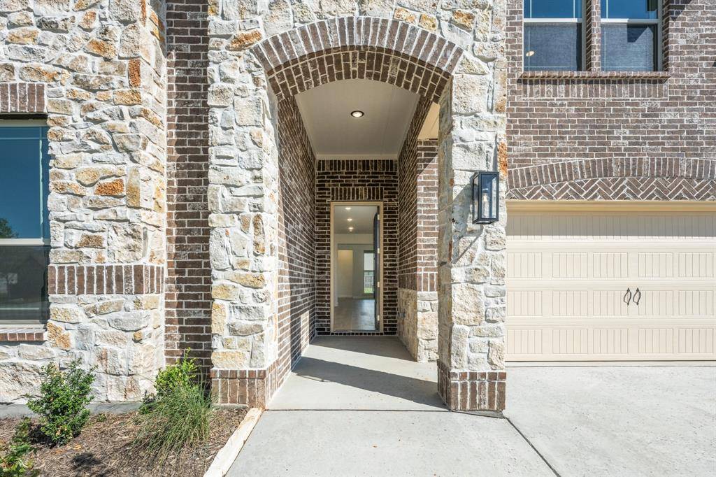 305 Bowrider Lane, Granbury, TX 76049