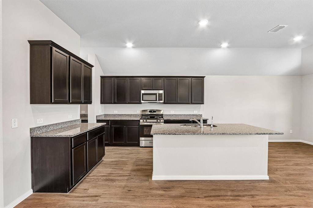 3213 Kingdom Drive, Denton, TX 76208