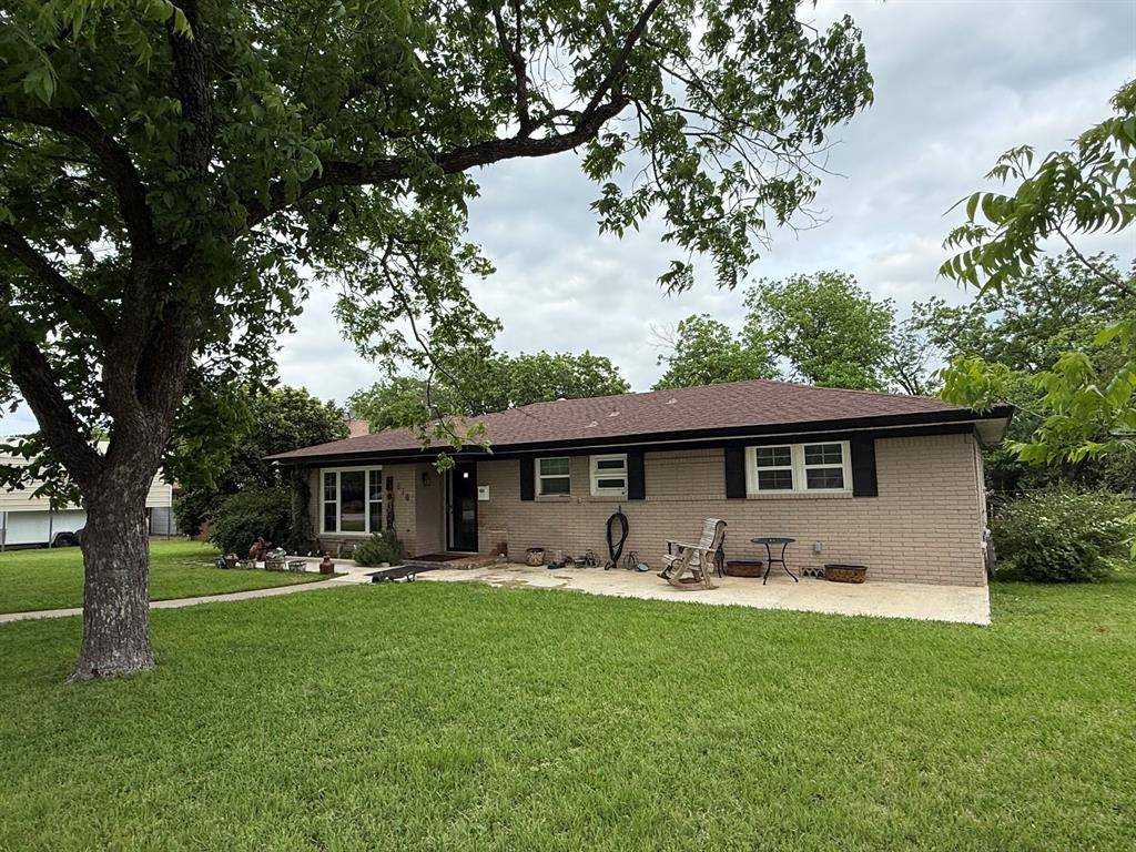 510 S Avenue O, Clifton, TX 76634