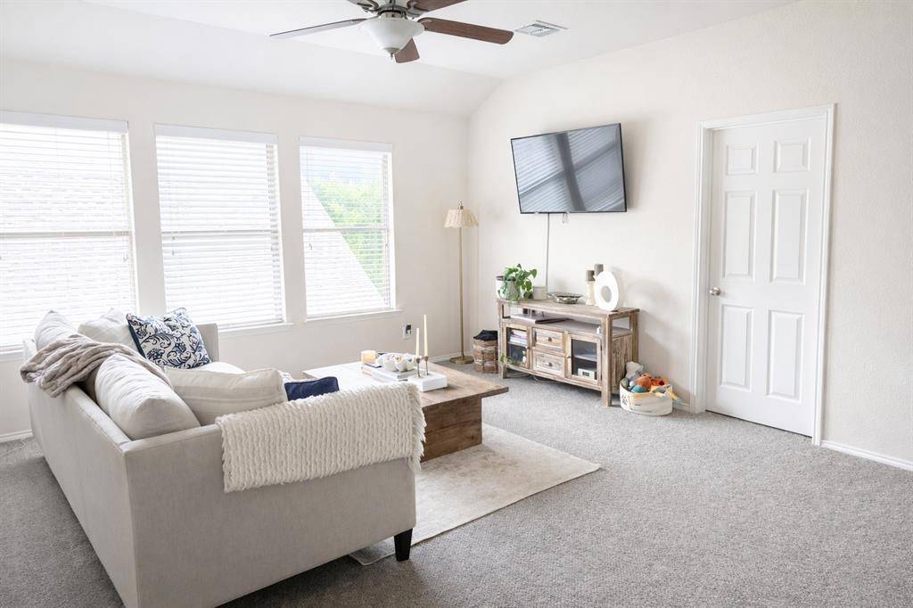 15712 Ringdove Court, Fort Worth, TX 76262