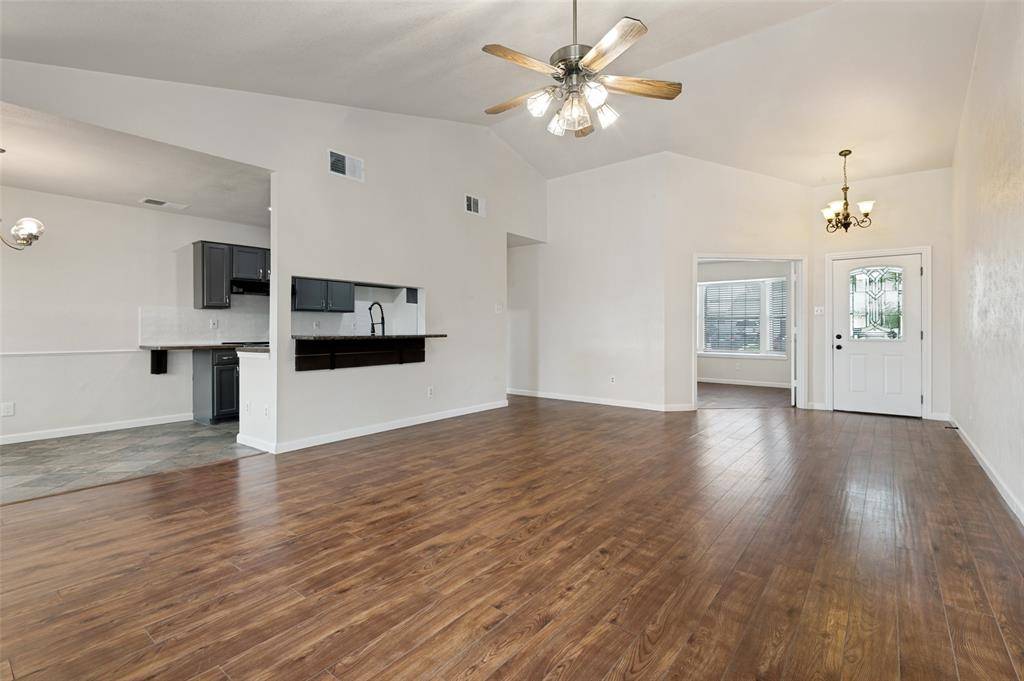 1616 Wickford Drive, Arlington, TX 76018