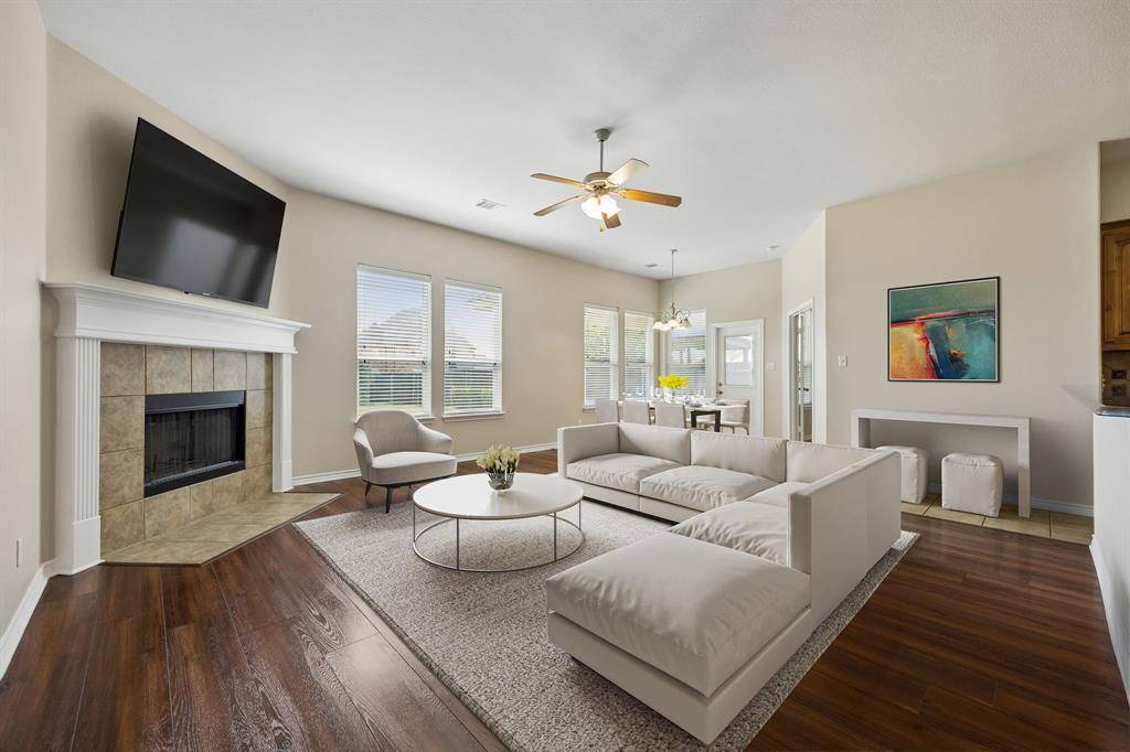 4201 Garden Path Lane, Mansfield, TX 76063