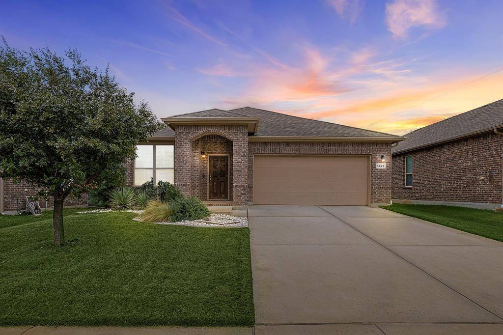 3921 Tule Ranch Road, Fort Worth, TX 76262