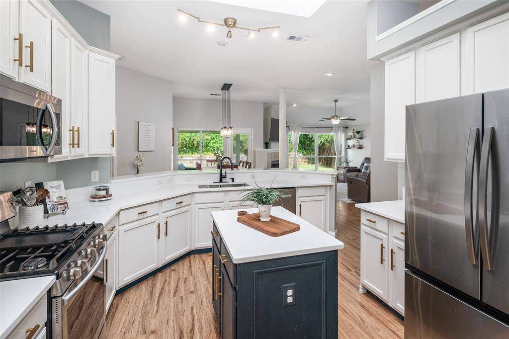 6509 Lake Forest Lane, Sachse, TX 75048