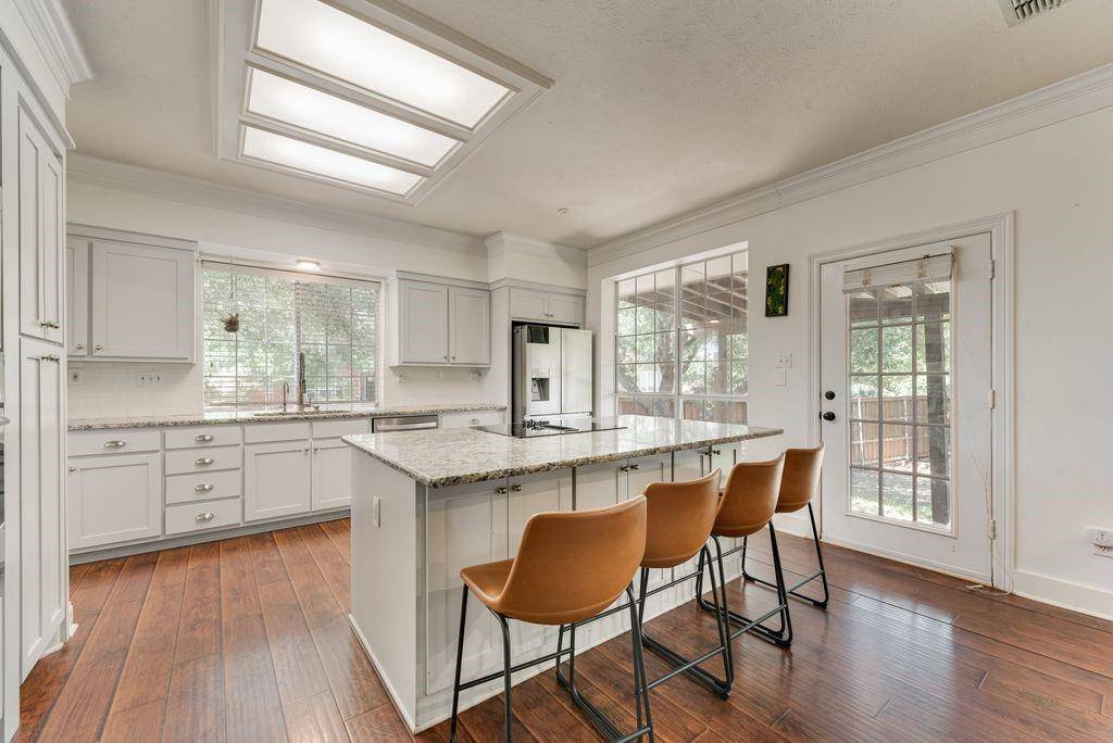 7713 Pine Street, Irving, TX 75063