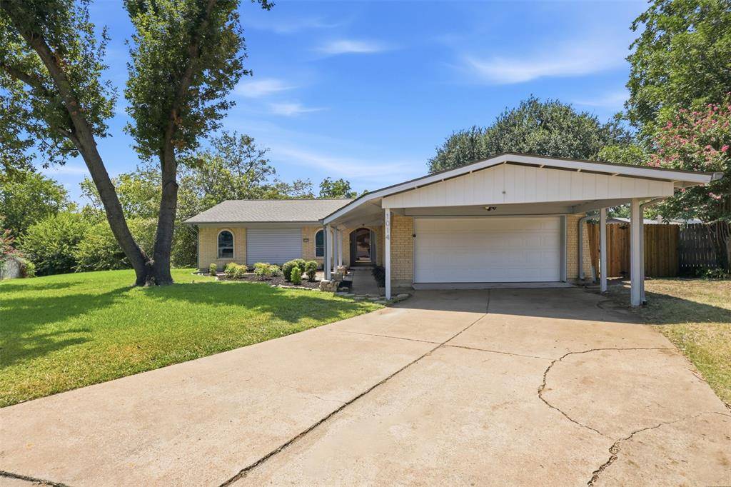1014 Mountview Court, Carrollton, TX 75006