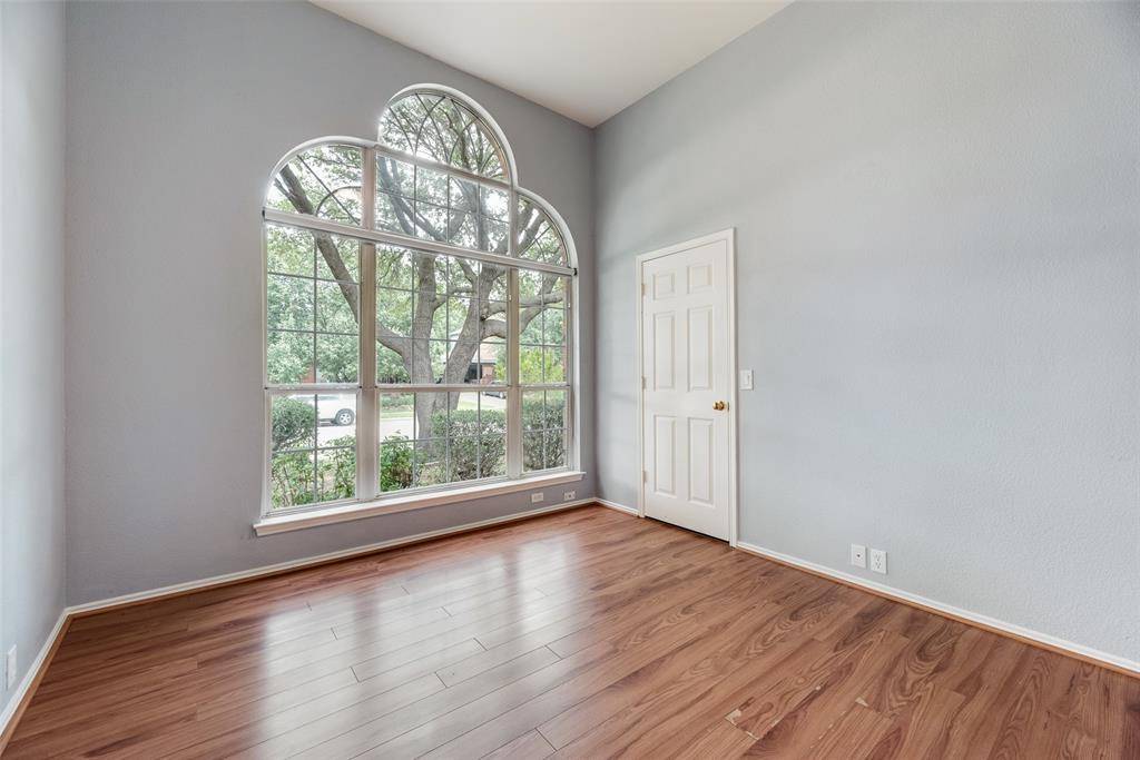 828 Abbots Lane, Denton, TX 76205