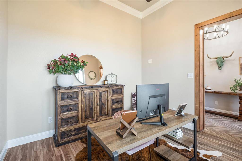 114 Chisos Drive, Decatur, TX 76234