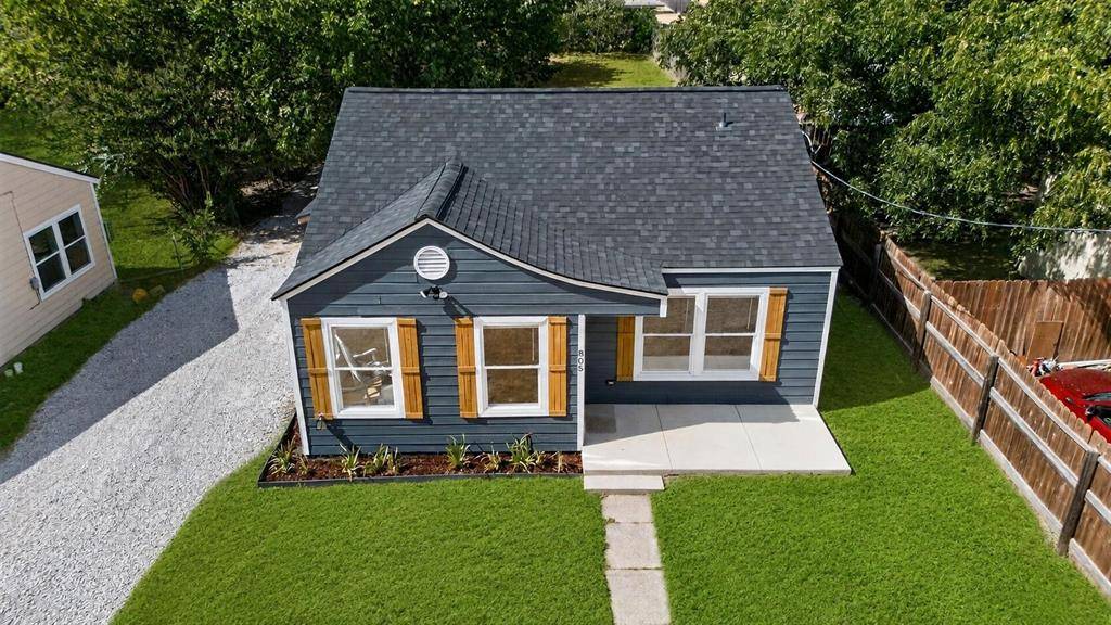 805 Adkins Street, Bowie, TX 76230