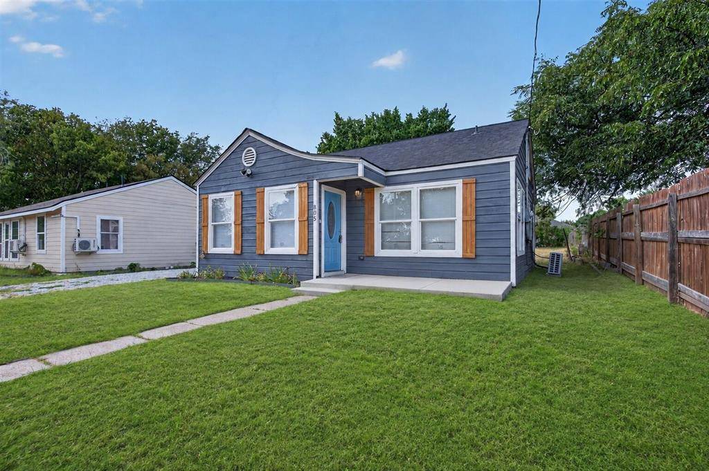 805 Adkins Street, Bowie, TX 76230