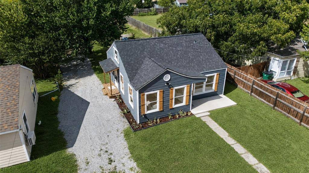 805 Adkins Street, Bowie, TX 76230