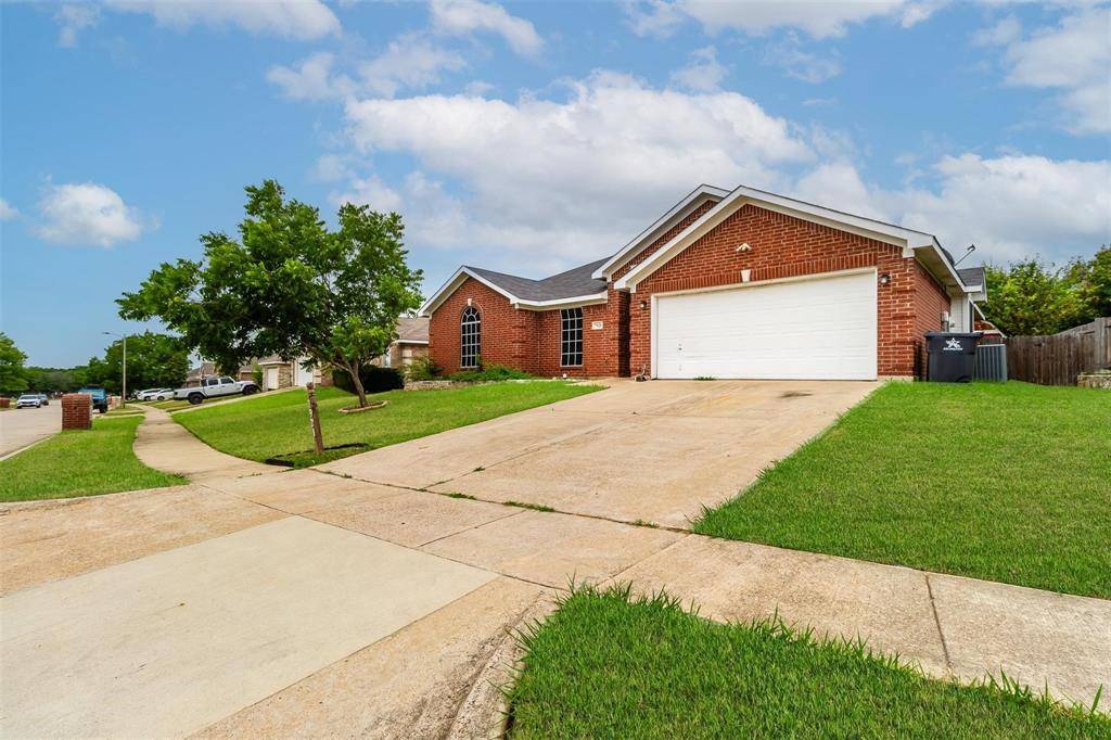7921 Rattlers Court, Arlington, TX 76002