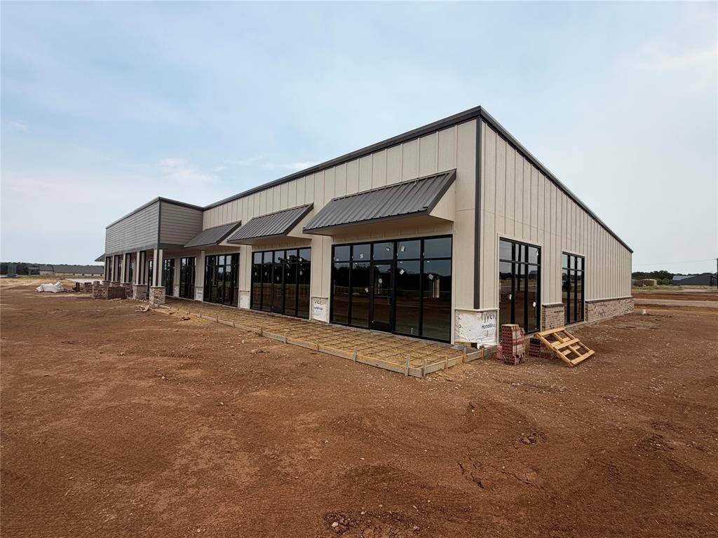 1001 Building 1 Industrial Court #204, Weatherford, TX 76085