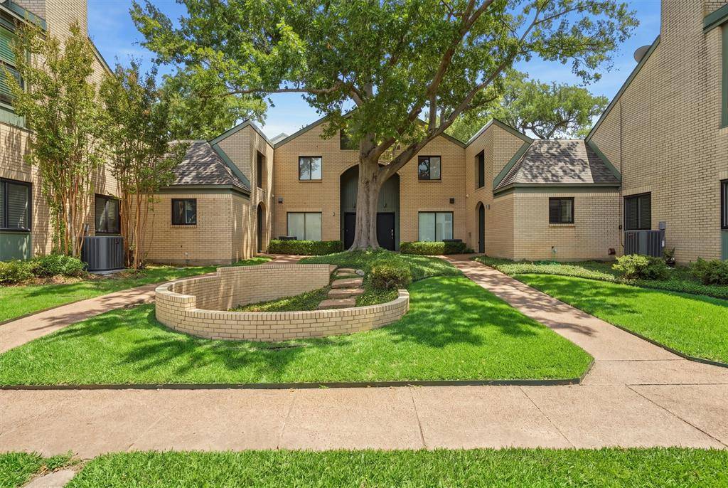 2637 Mccart Avenue, Fort Worth, TX 76110