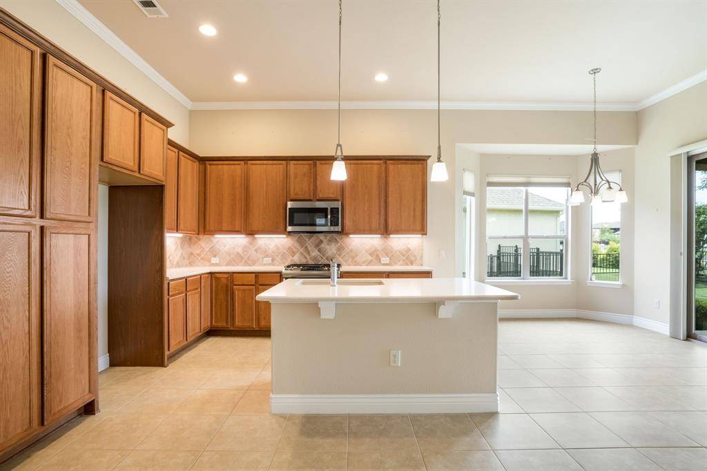 10224 Lindenwood Trail, Denton, TX 76207