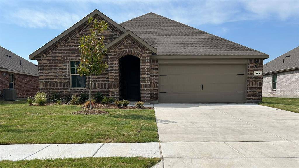 408 Carthage Street, Caddo Mills, TX 75135