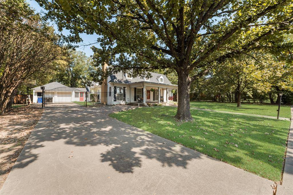 233 E High Street, Wills Point, TX 75169