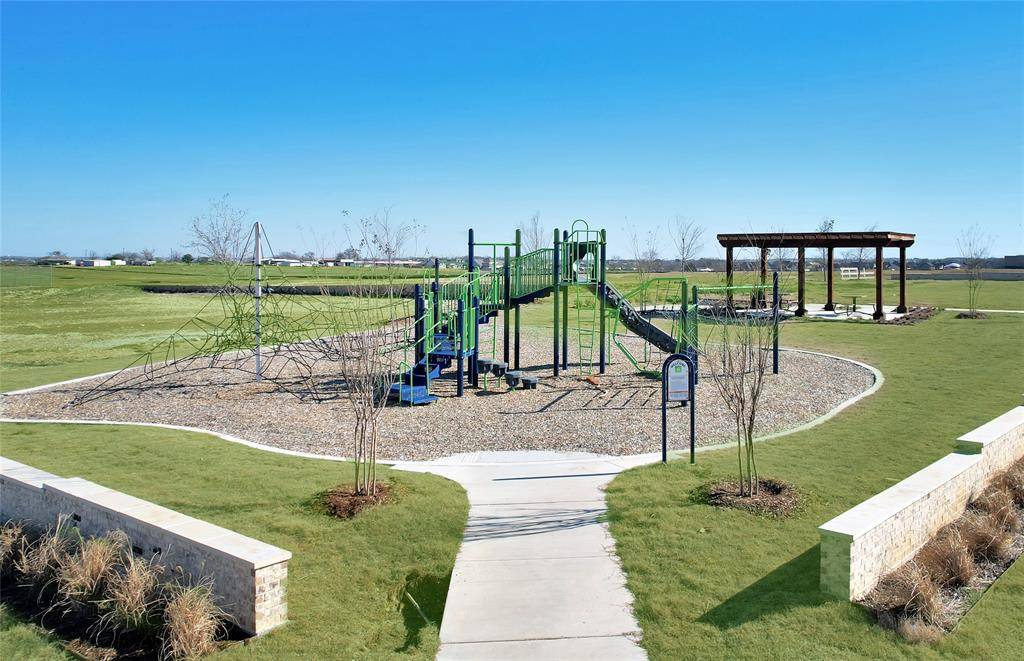 421 Avian Way, Godley, TX 76044