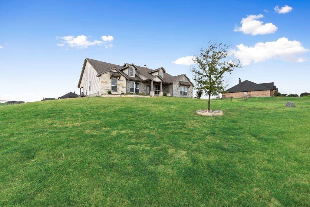 6016 Ember Crest Drive, Weatherford, TX 76085