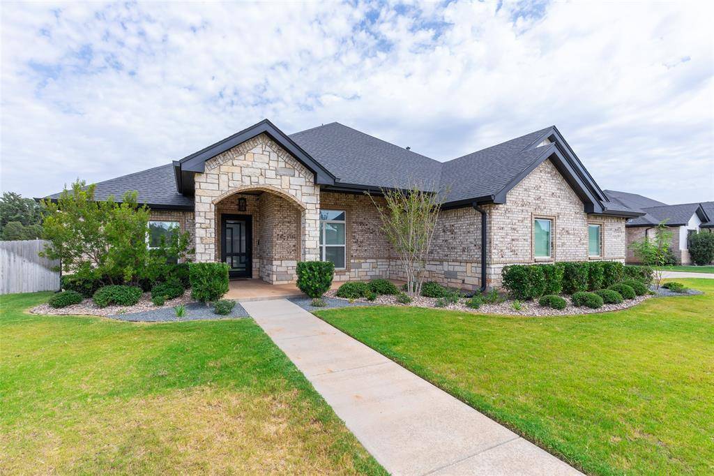 2301 Manor Oaks Terrace, Abilene, TX 79602