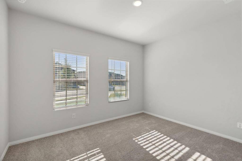 1907 Rolling Ridge Drive, Van Alstyne, TX 75495