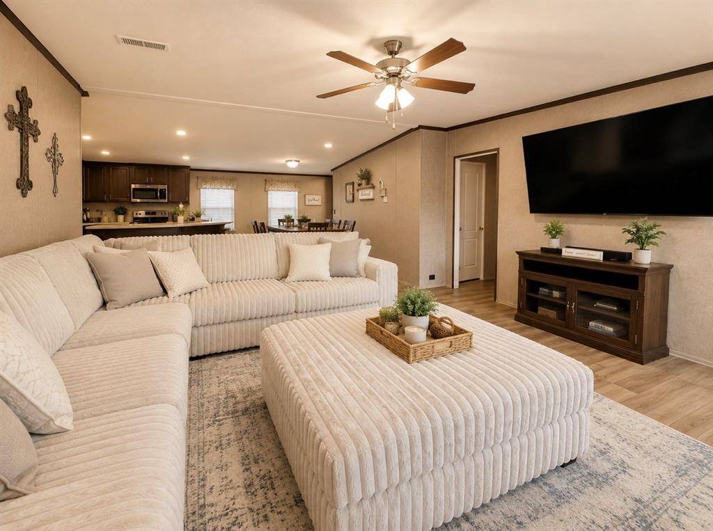 142 Gary Court, Decatur, TX 76234