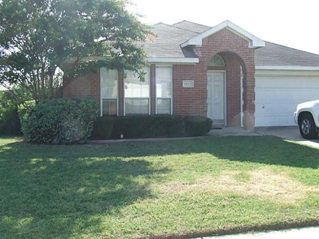 1513 S 3rd Street S, Midlothian, TX 76065
