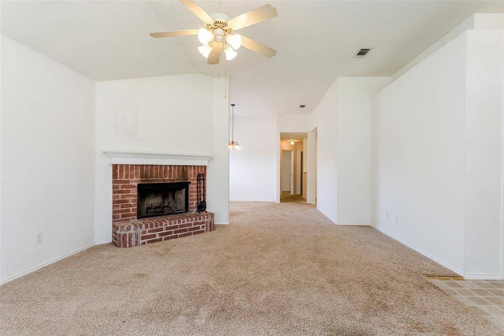 1513 S 3rd Street S, Midlothian, TX 76065