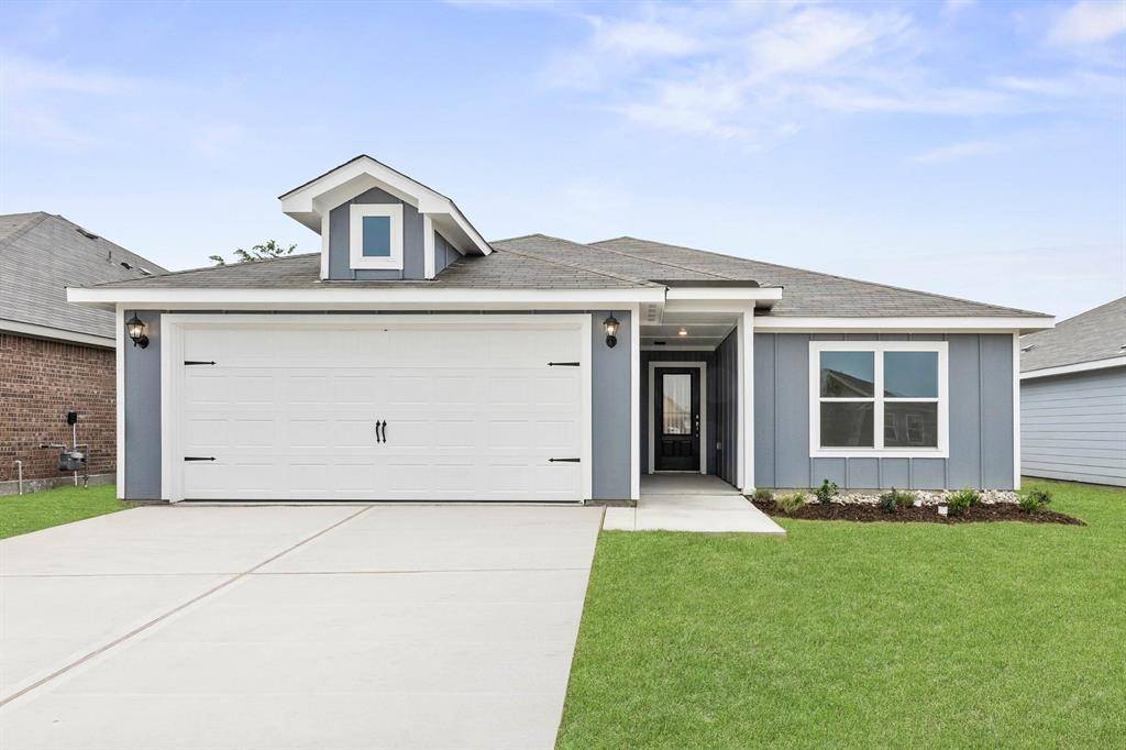 10929 Gray Mare Drive, Fort Worth, TX 76108