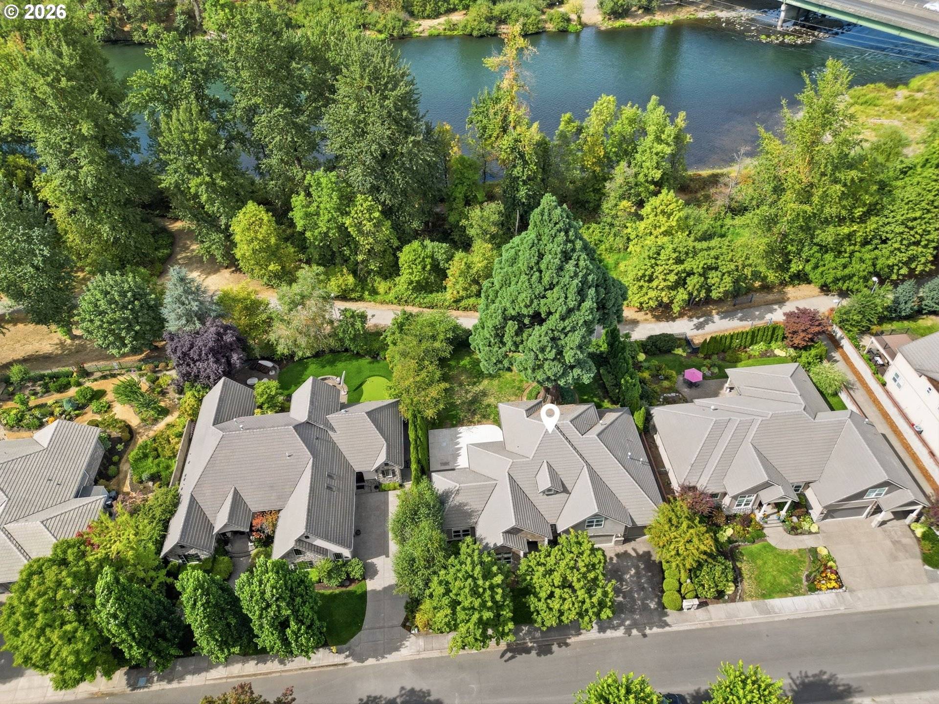 3333 RIVERPLACE DR, Eugene, OR 97401
