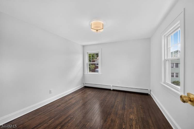 289 Hathaway St, Wallington Boro, NJ 07057
